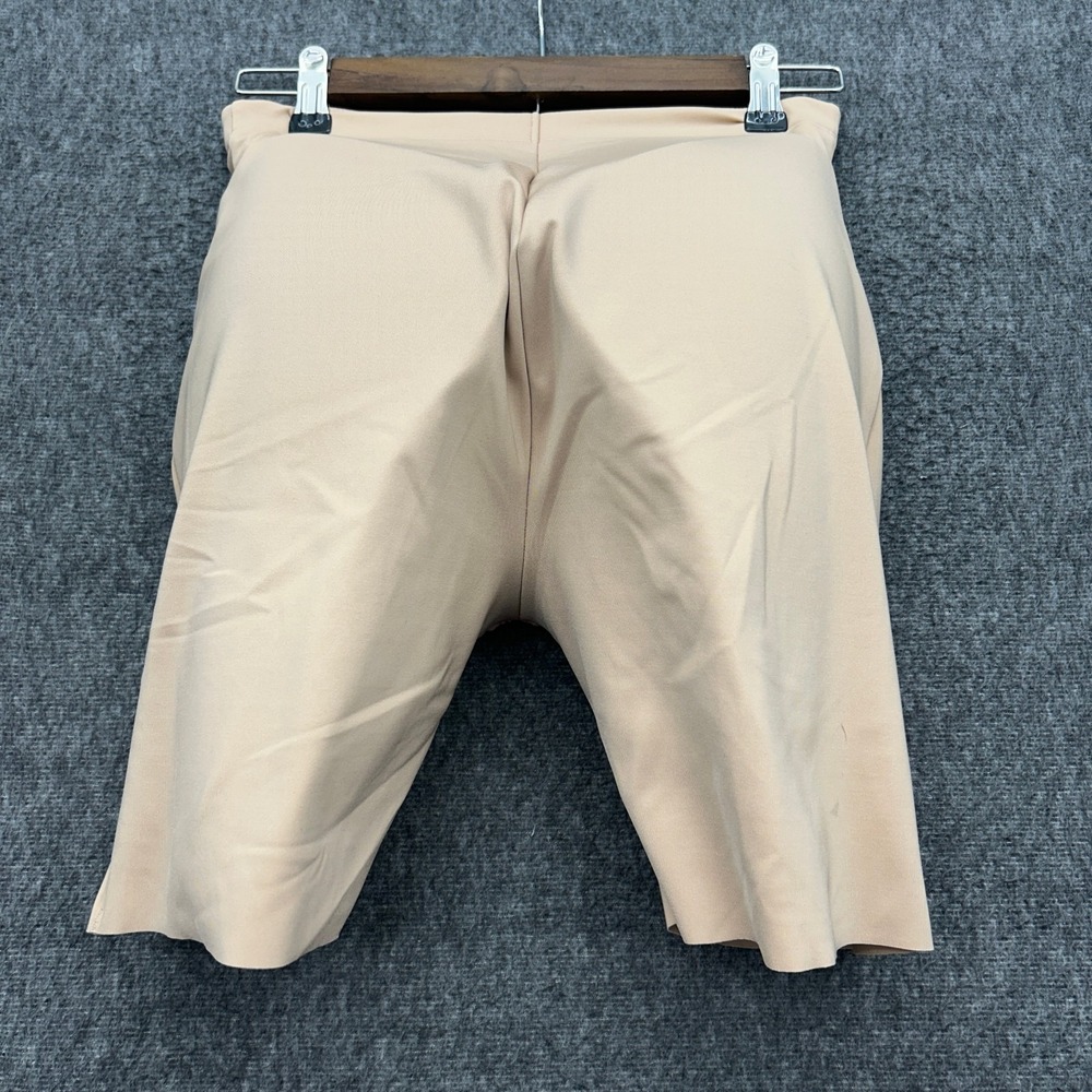 Skims Body Hip Shaping Mid Thigh Short Hip Medium Clay